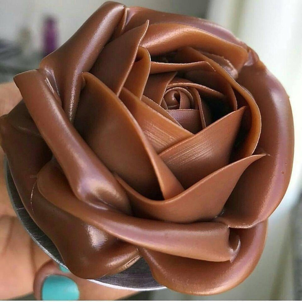 Рецепты Роза из шоколада. Прекрасно выглядит. Просто хочется съесть 