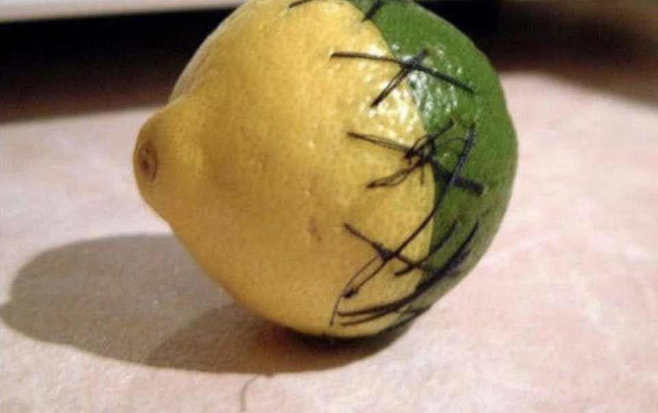 Юмор Желто зеленый лимон сшитый черными нитками