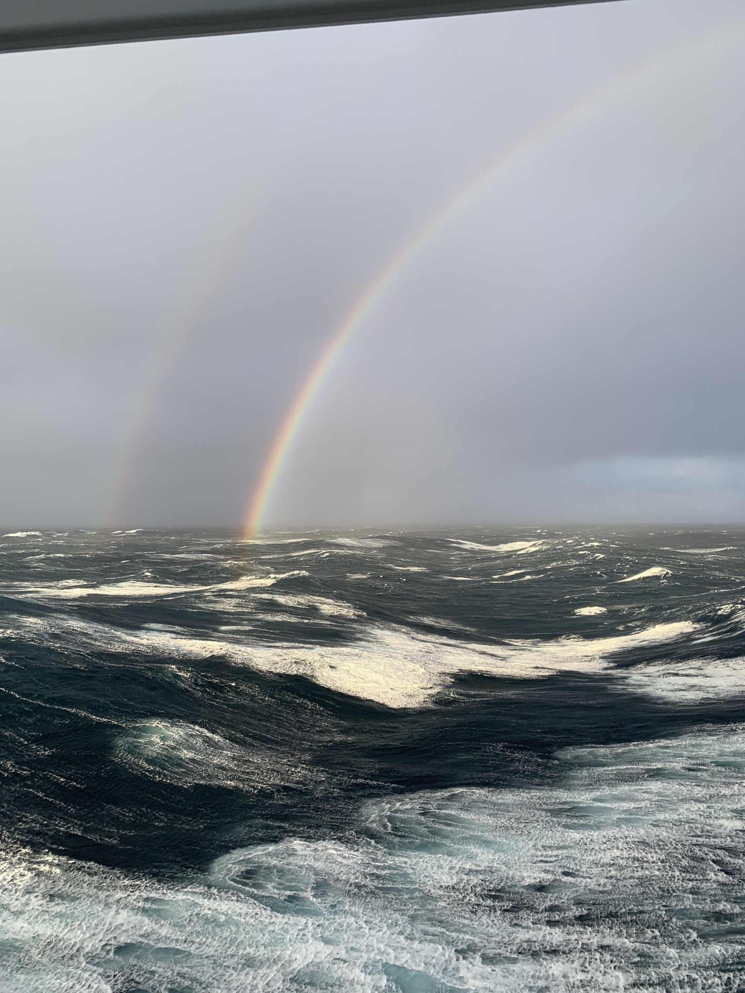 Природа Двойная радуга в океане. Увидеть такое к счастью