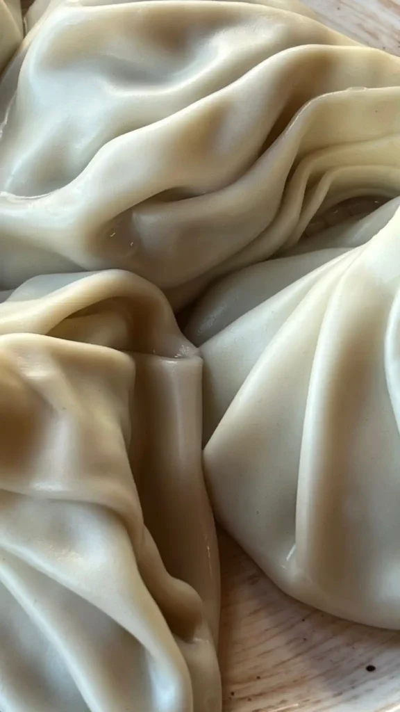 Любопытное Микеланджело и ткани из мрамора. Господи, как Микеланджело делал эти изгибы и ткани из мрамора - уму непостижимо!